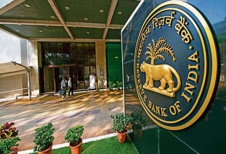 Private bank deposit share rises to 30.5 percent at the cost of PSBs: states RBI
