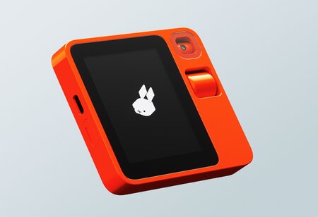 Rabbit R1: The Innovative Pocket-Sized AI Device Redefining Personal Assistants 