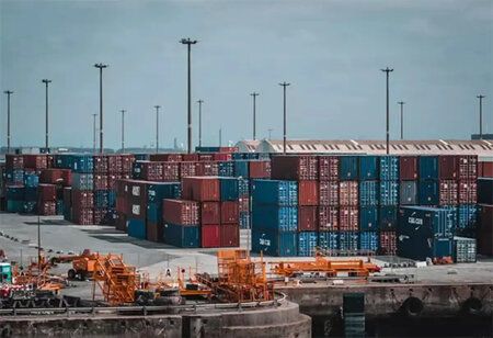 India’s Trade Shortfall Could Reach USD 300 Billion Next Year