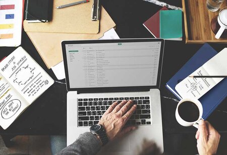 How to Operate an E-commerce Business as your Side Hustle