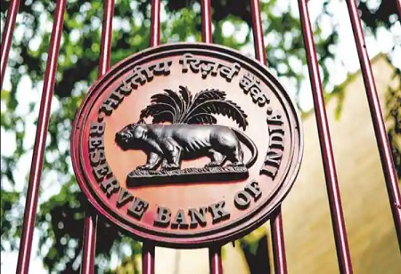 RBI restrains Mahindra Finance from using recovery agents after accident