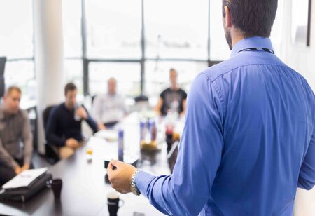 5 Things Companies Should Learn from Top CEOs 