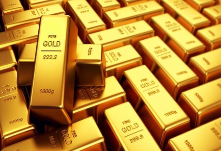 Gold rose to more than $2,000 an ounce owing to soaring Ukraine fears