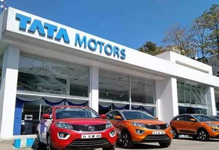 Tata Motors Joins Hands With Private Lenders to Fund Commercial Vehicles