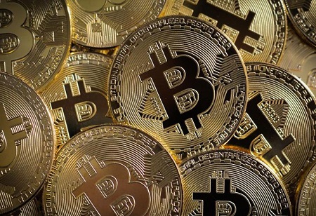 Altcoin News: Recession, Tanking Economy Hit Crypto Markets Hard