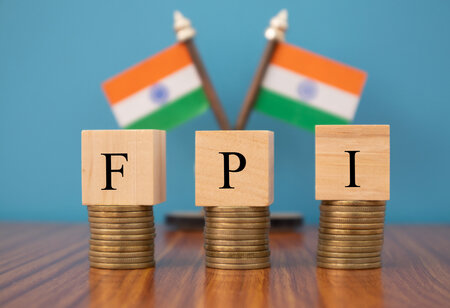  With markets at record levels, FPIs book profit and Pull out Rs 4,515 crore in July so far 
