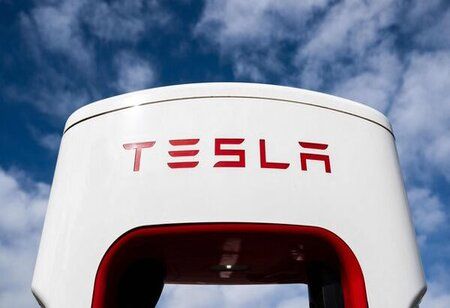 Tesla Debuts in Saudi Arabia with First Showroom and Service Center in Riyadh